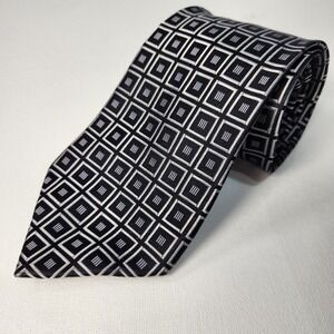 BCBG Attitude Mens Necktie 100% Imported Silk Black & Gray‎ Geometric  59"